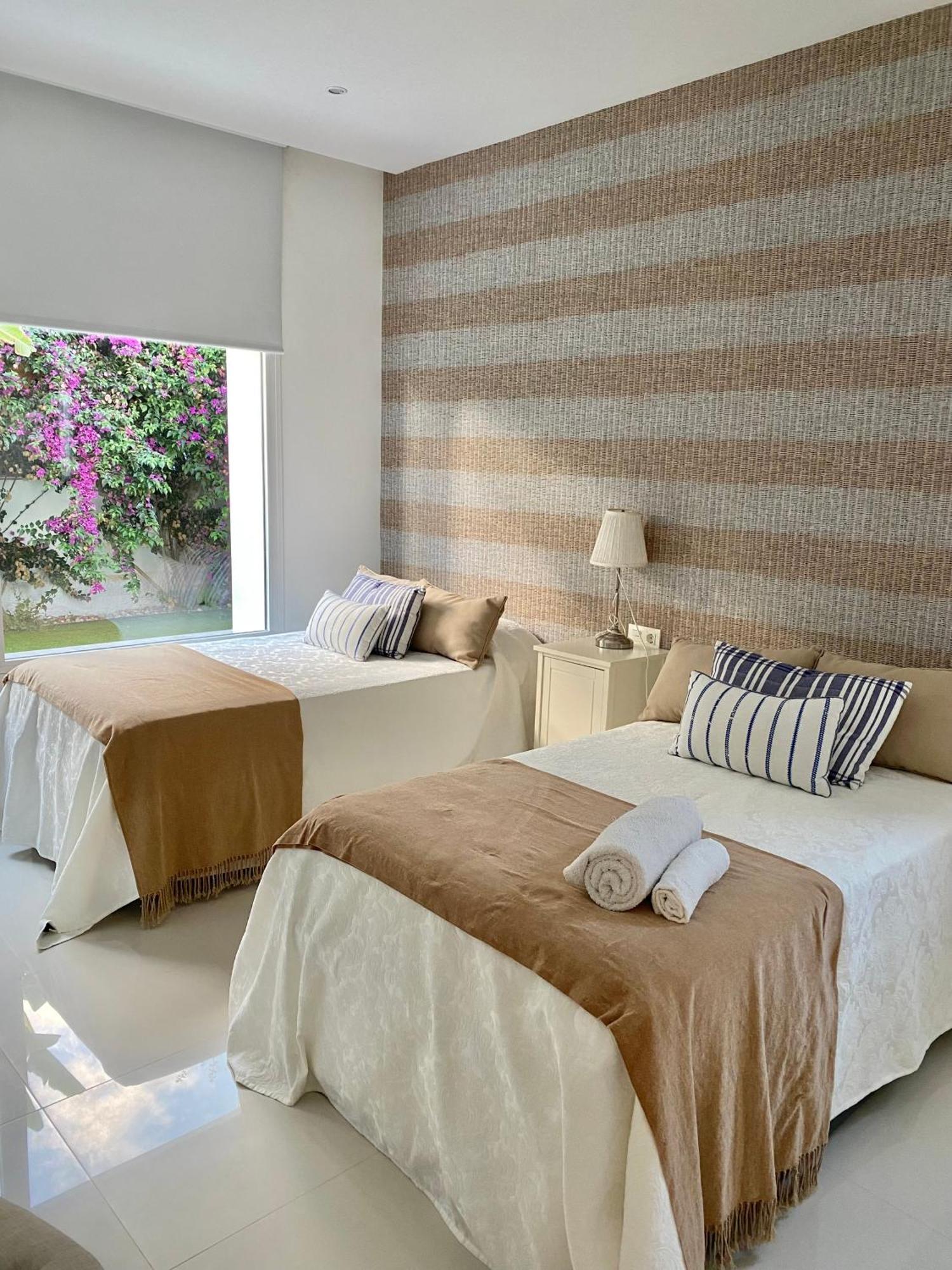 Holiday home Beachfront House *